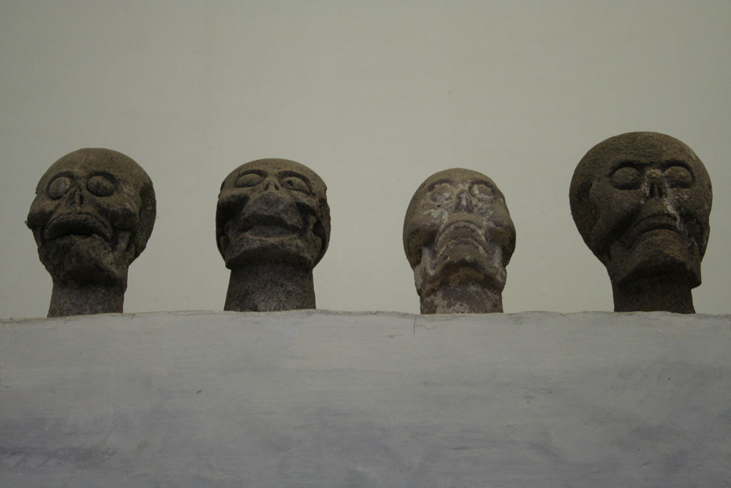 heads - found in Mexico - © Tom Loewen | 14x3.de